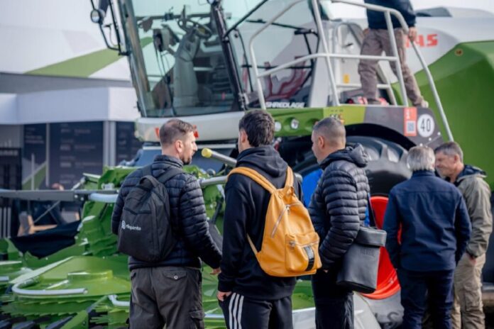 AgroActiva-2025-stand-de-Claas-1024x683