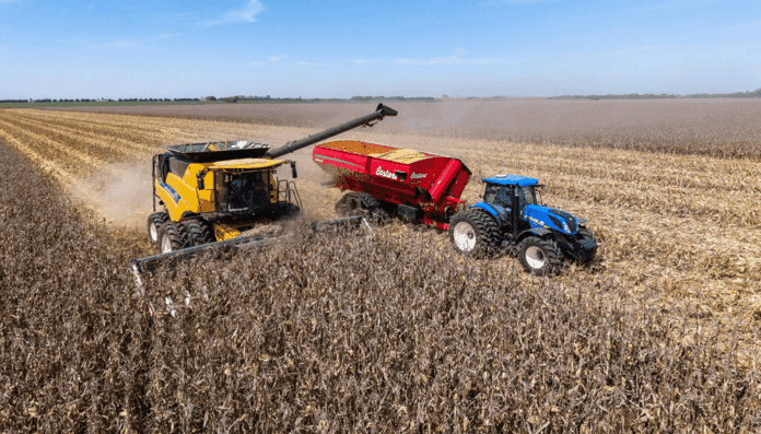 maquinaria-cosechadora-tractor-tolva