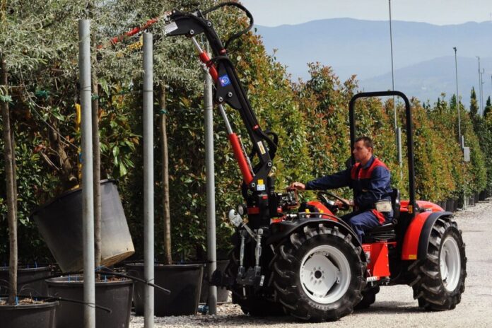 Tractor-Antonio-Carraro-SRX-9800-04-1024x683