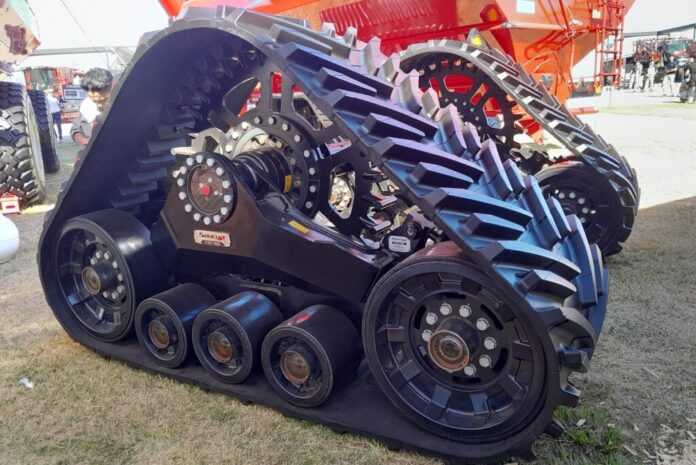 Orugas-Soucy-S-TECH-1000-G-1024x684