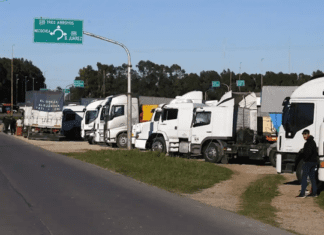 Bloqueos de camioneros en rutas de PBA: Corredores de granos alertaron por el impacto en exportaciones