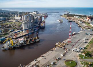 “Un ataque a la economía nacional”: el Puerto de Quequén sigue paralizado por los piquetes de transportistas