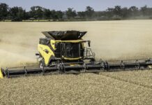 Llegó a la Argentina la primera cosechadora New Holland CR11, de 775 HP