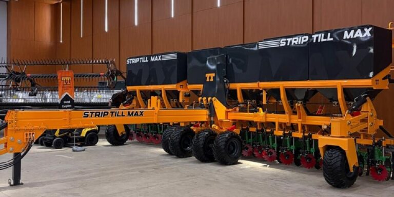 TT y Charrúa presentaron un Strip Till de 9 metros de ancho